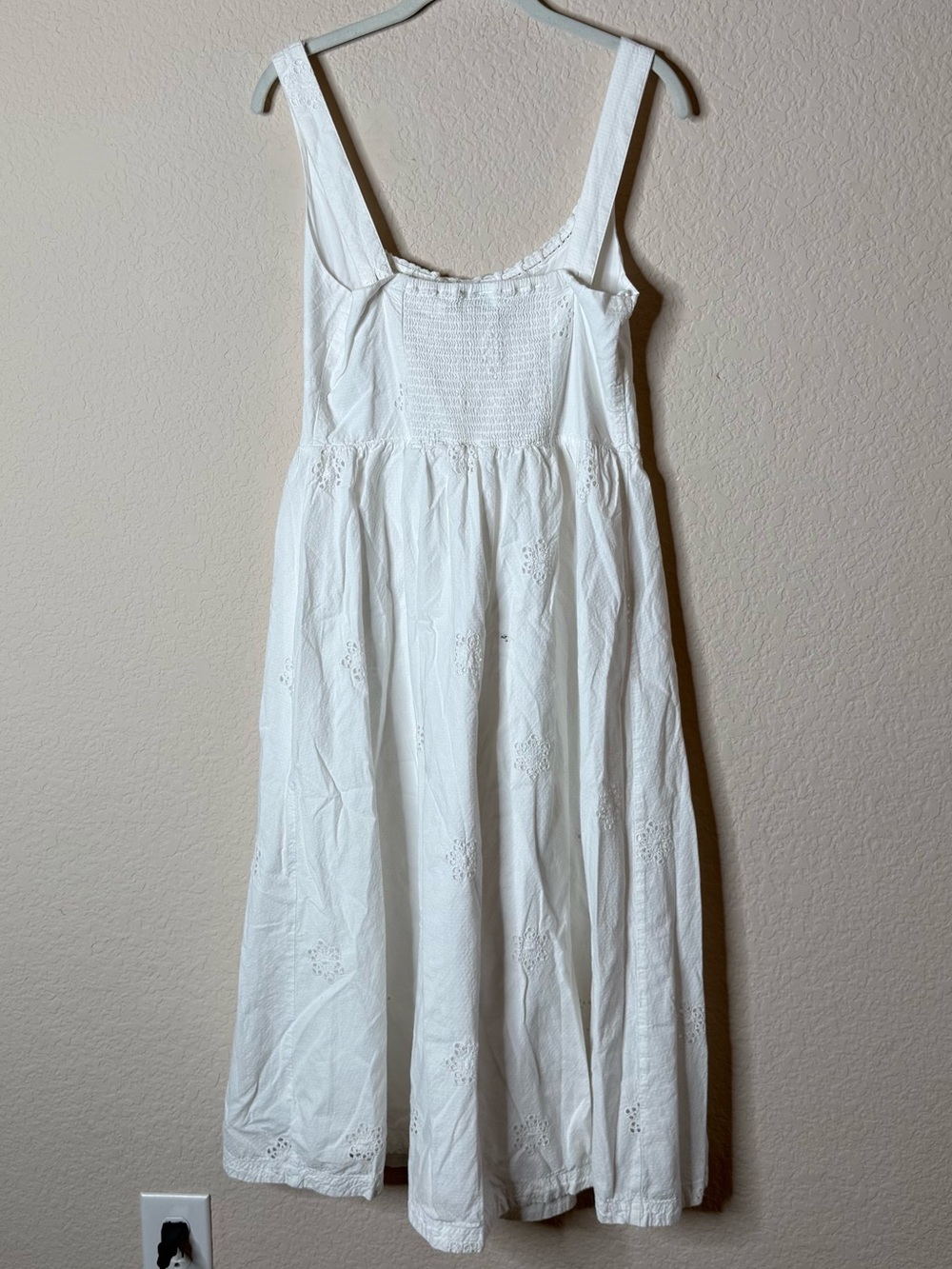 GAP White Eyelet Spaghetti Strap Midi Dress Size Small - Picture 3 of 4